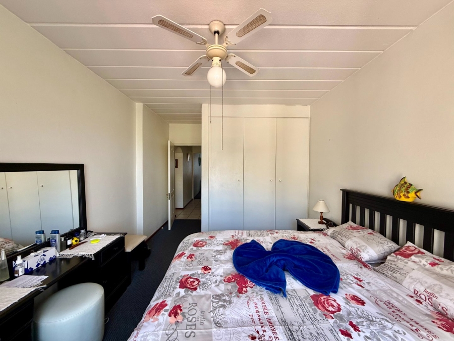 2 Bedroom Property for Sale in Caribbean Beach Club North West